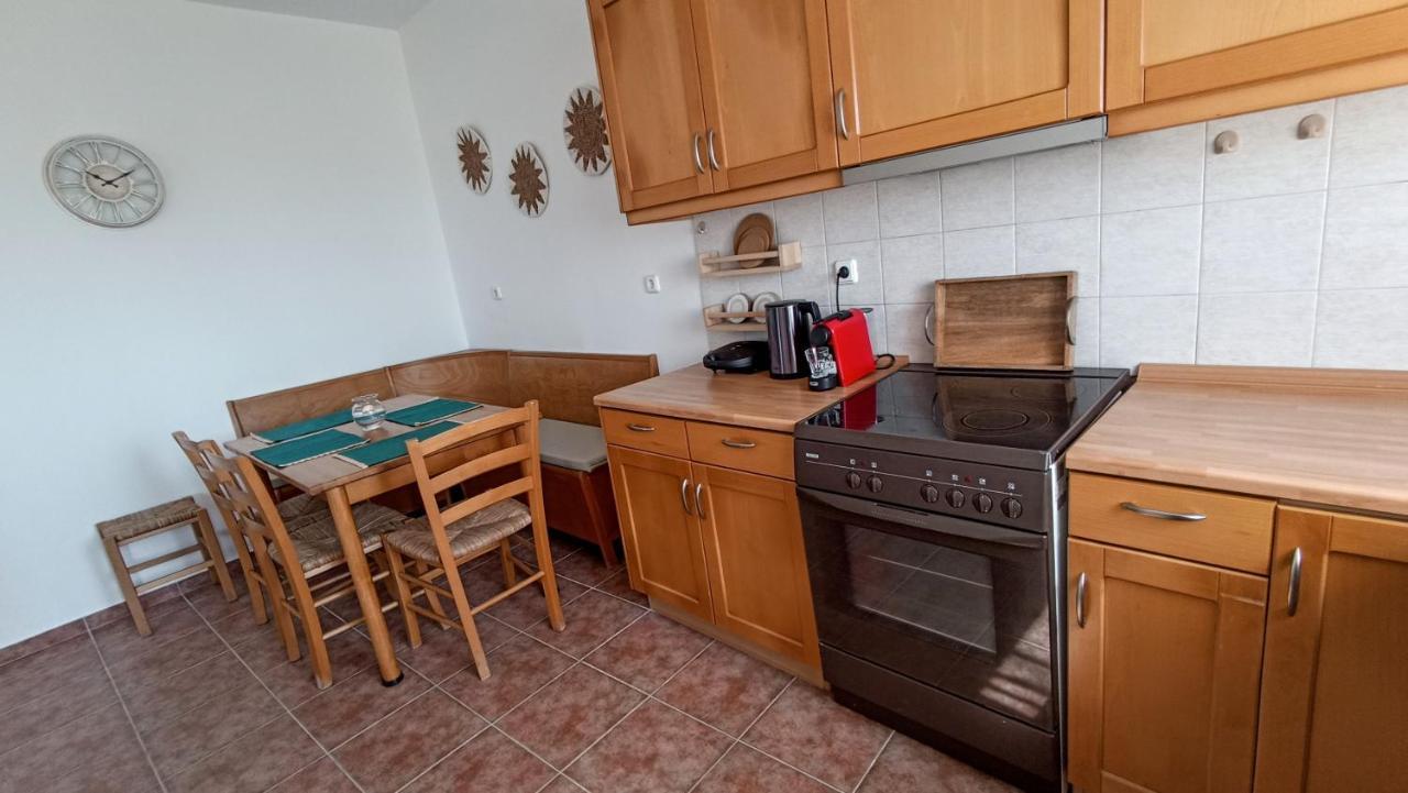 Kristallia With View -
